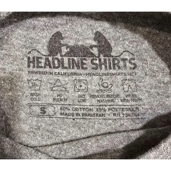 Women's Darth Vader Cat‎ Force Goldfish T-shirt Size Small Very Cute By Headline - Picture 3 of 5